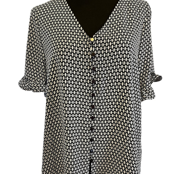 CeCe Black and White Patterned Blouse - Picture 1 of 3
